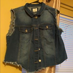 Jean Vest